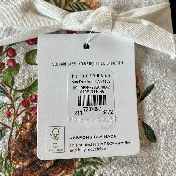 New Pottery Barn Holly Berry Tea Towels - Set of 2, Christmas, Winter, Holiday - Picture 14 of 15